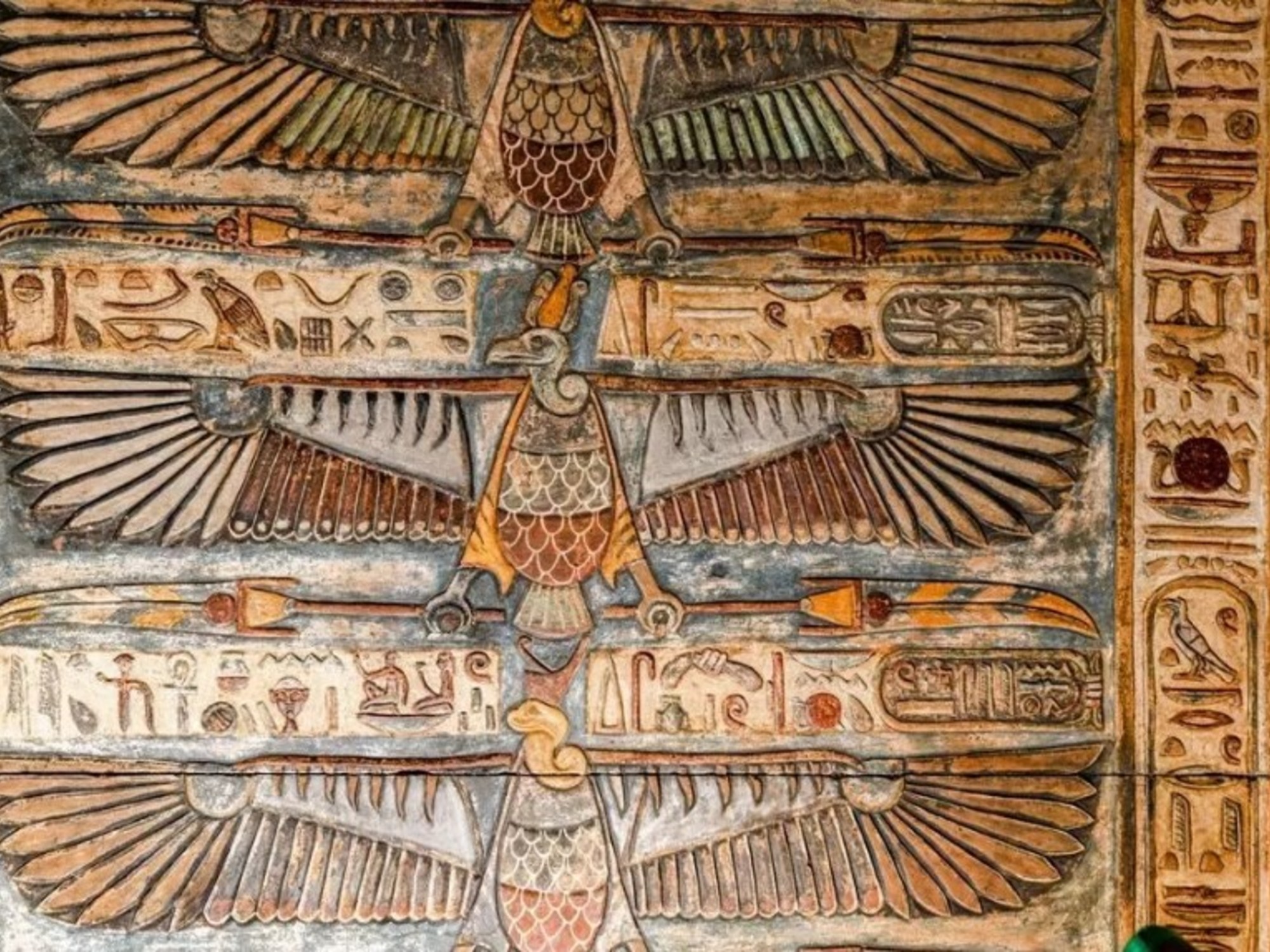 Decoración templo de Esna