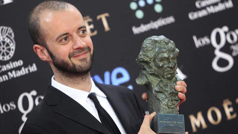 Fernando Franco posa con el Goya a Mejor Dirección Novel Fernando Franco posa con el Goya a Mejor Dirección Novel